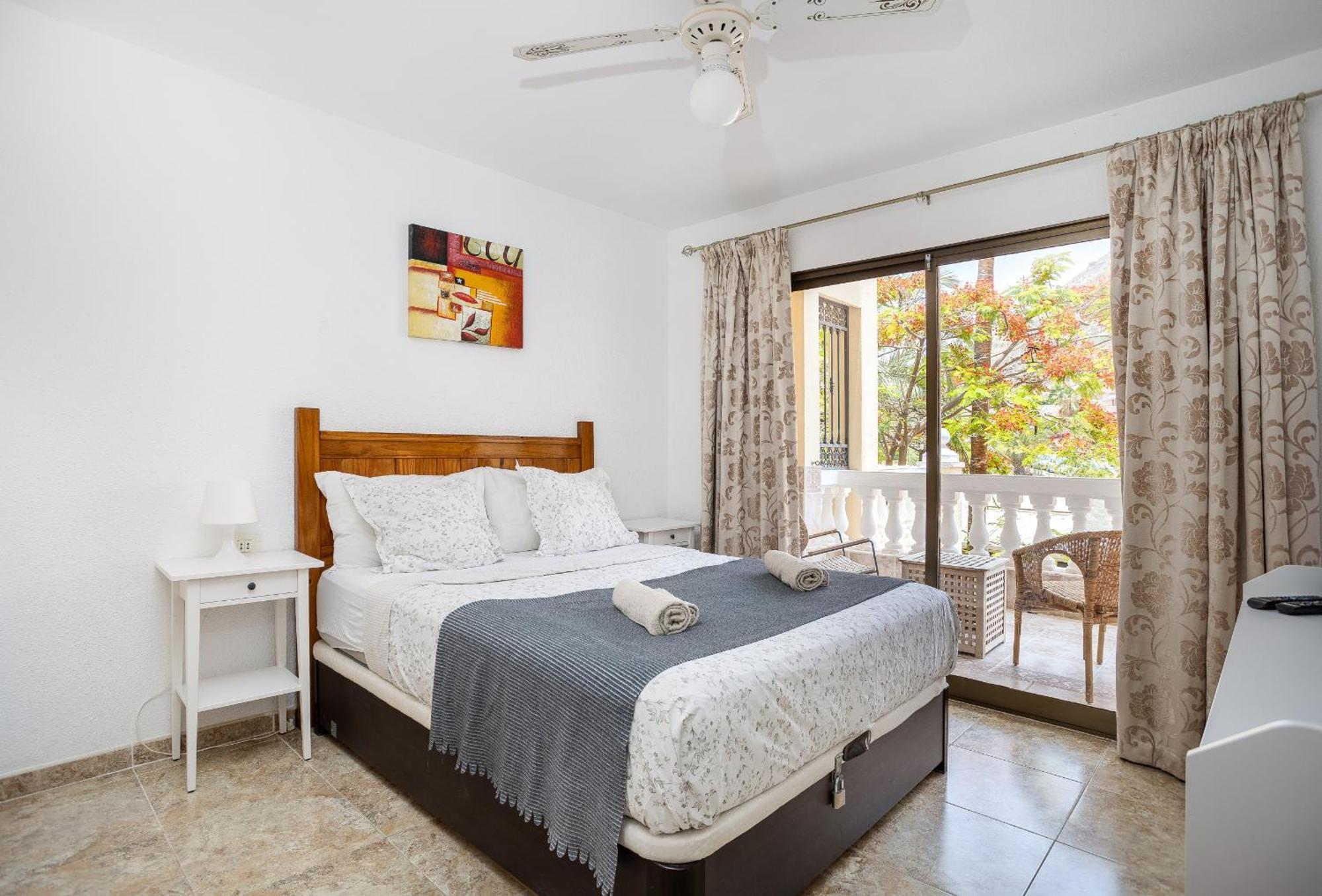 Castle Harbour Melanie'S Apartment By Lovetenerife Лос Кристианос Екстериор снимка